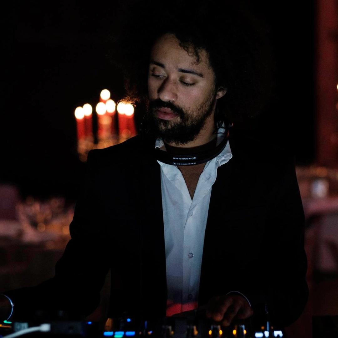 DJ Live Act - Kelson