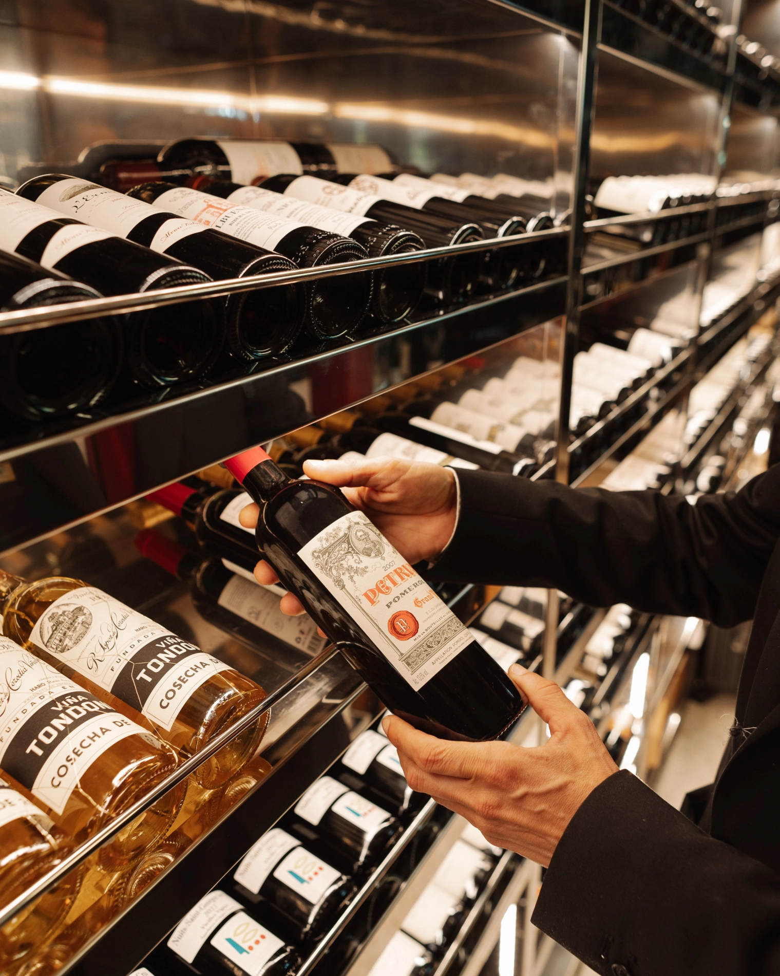 The Wine Shop | JNcQUOI Avenida