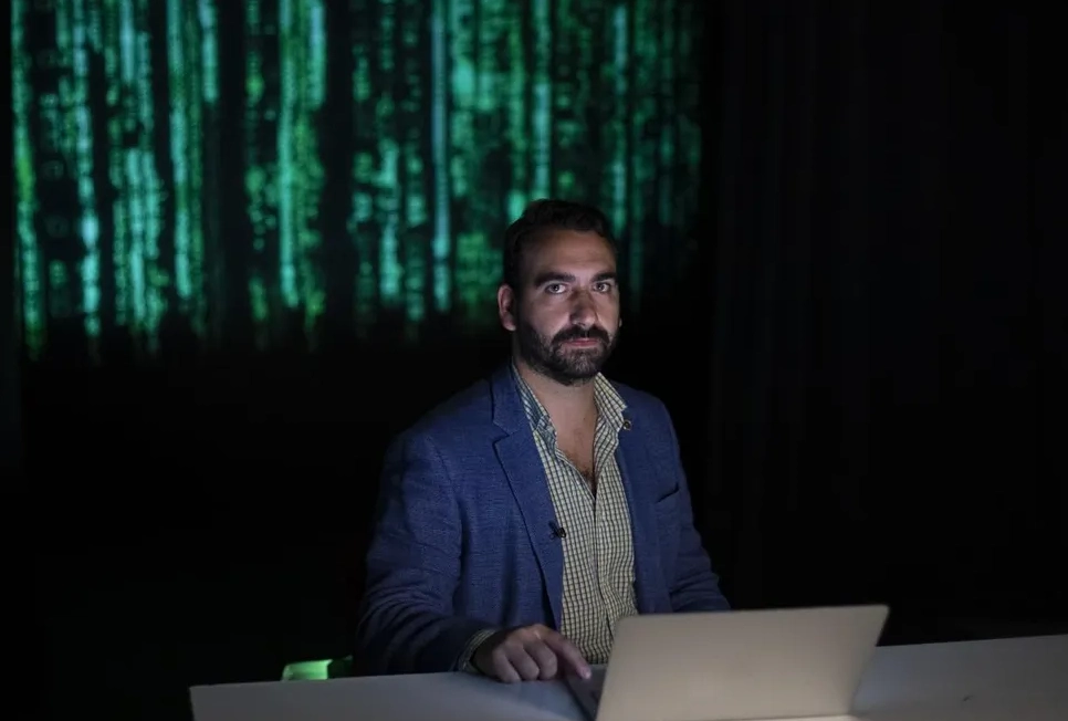 Lunch &amp; Talk Cyberspace (In)security