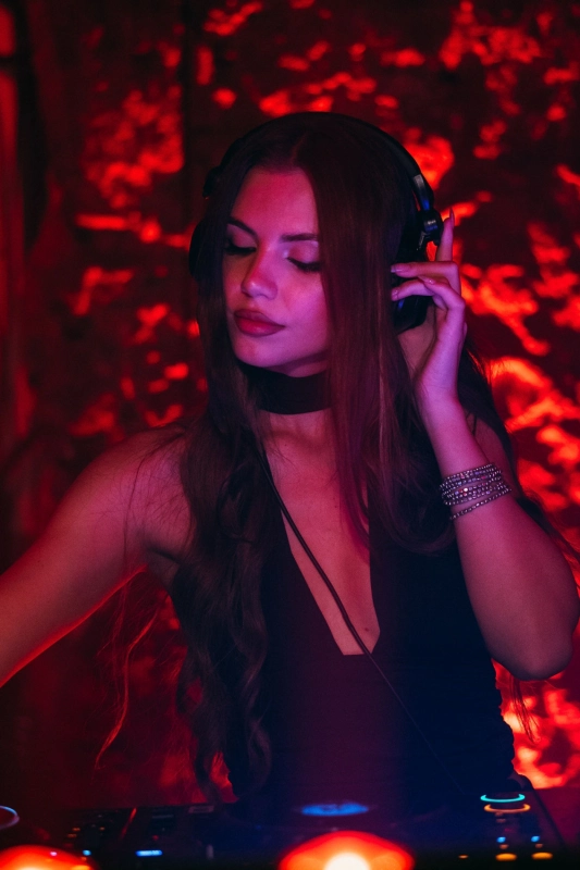 DJ Live Act - Dariah