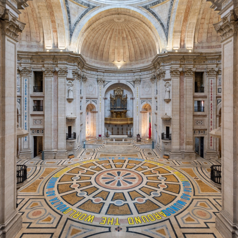 Visita Guiada Privada- “VOLTA AO MUNDO/AROUND THE WORLD” de Lawrence Weiner