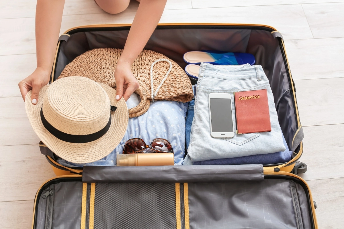 Lunch & Talk How to pack your suitcase in an efficient way by Bruna Salgueiro