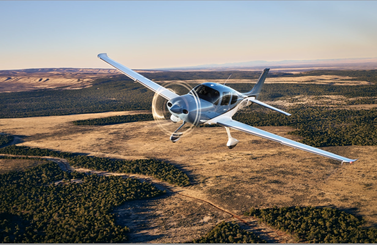 Vôo Panorâmico com Aeronaves Cirrus