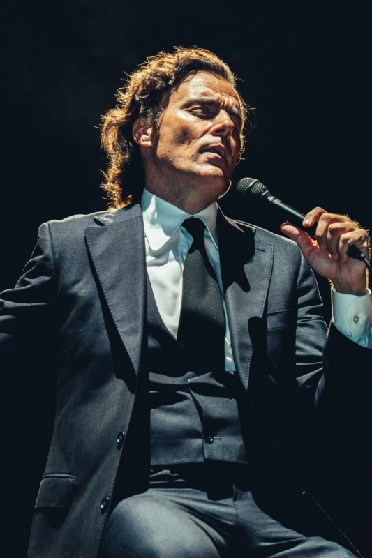 Dinner-Concert: Julio Iglesias – A Tribute by Diego Ramos